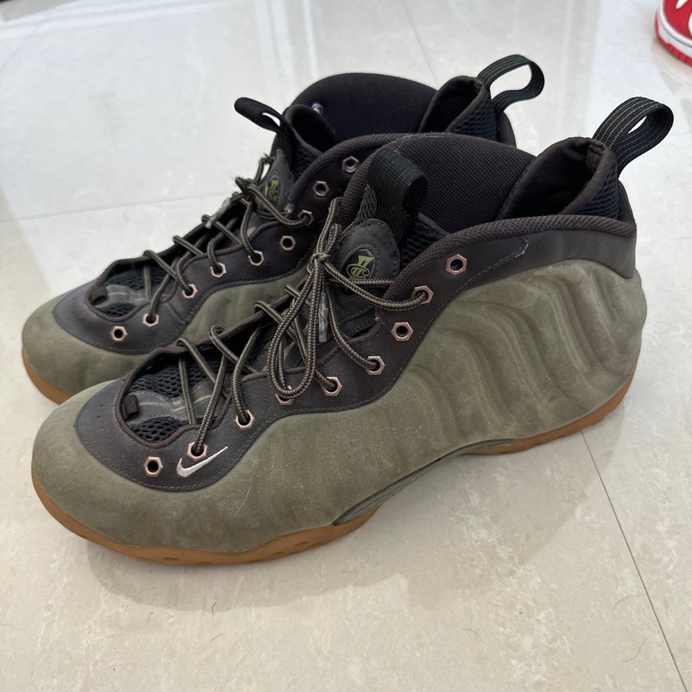 Nike Air Foamposite Ones - Size 15